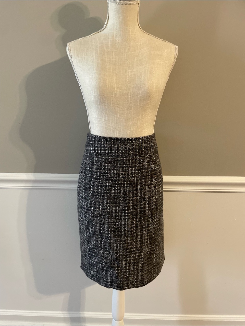 Ann Taylor Black Tweed Pencil Skirt | Size 10